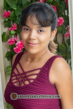 214303 - Vicky Age: 34 - Peru